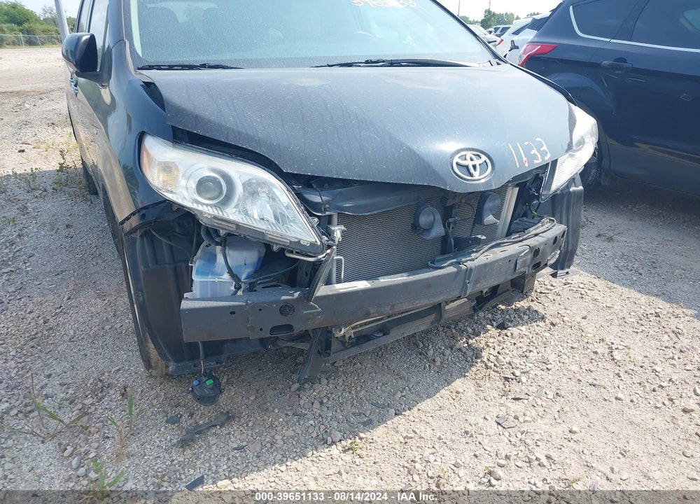 2017 TOYOTA SIENNA XLE 7 PASSENGER VIN: 5TDDZ3DC1HS179011