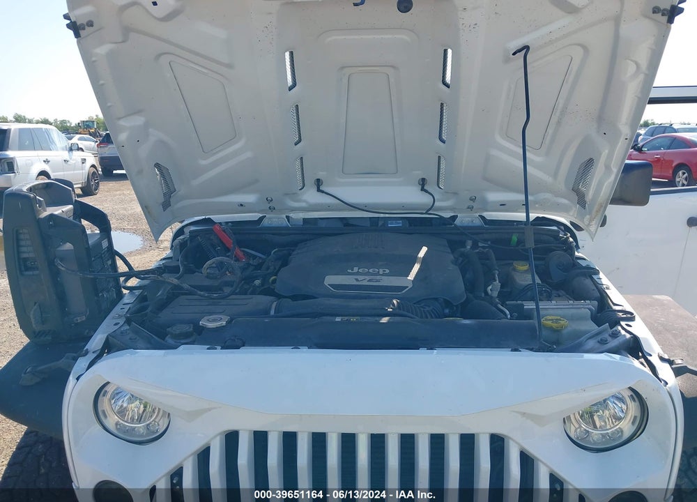 2017 JEEP WRANGLER UNLIMITED SPORT 4X4 VIN: 1C4BJWDG0HL579033
