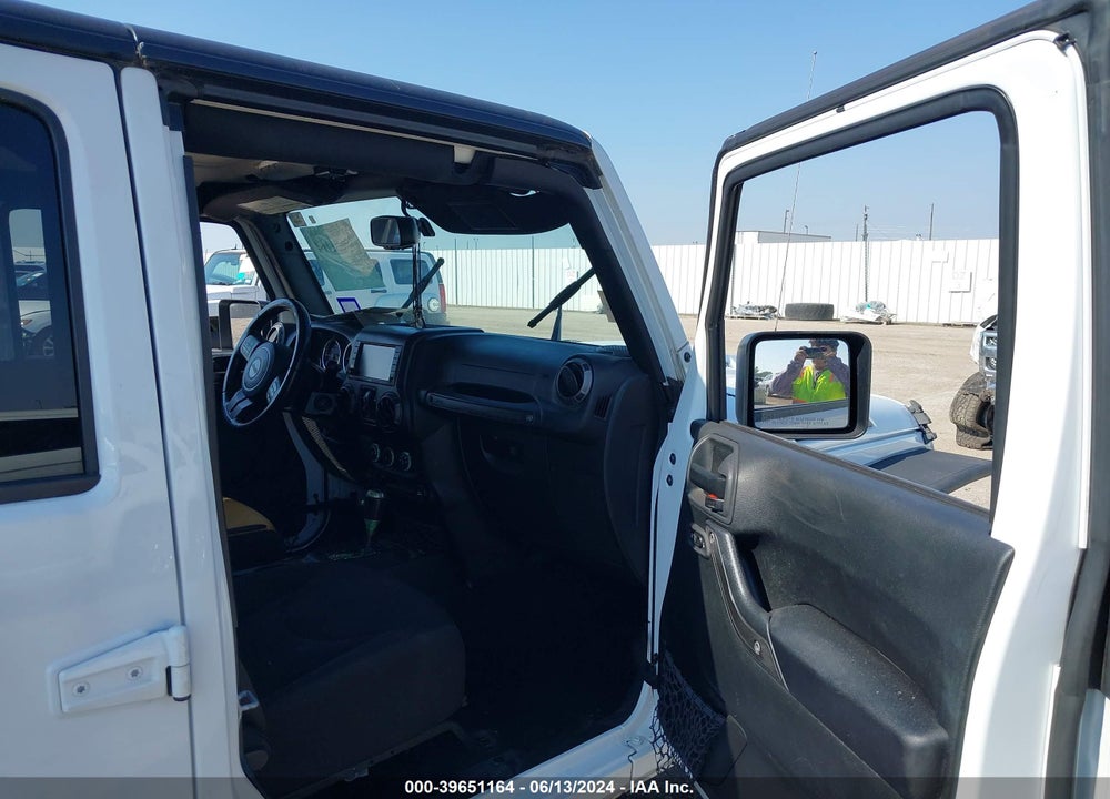 2017 JEEP WRANGLER UNLIMITED SPORT 4X4 VIN: 1C4BJWDG0HL579033
