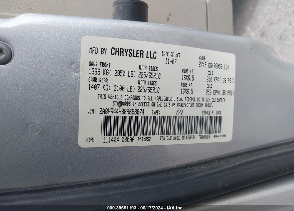 2008 CHRYSLER TOWN & COUNTRY LX VIN: 2A8HR44H38R658874