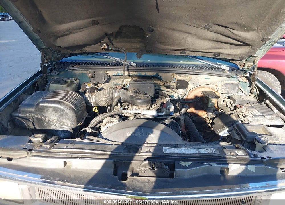 1996 CHEVROLET TAHOE K1500 VIN: 1GNEK13R3TJ302114