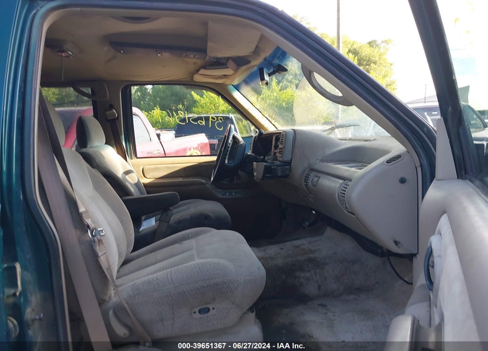 1996 CHEVROLET TAHOE K1500 VIN: 1GNEK13R3TJ302114