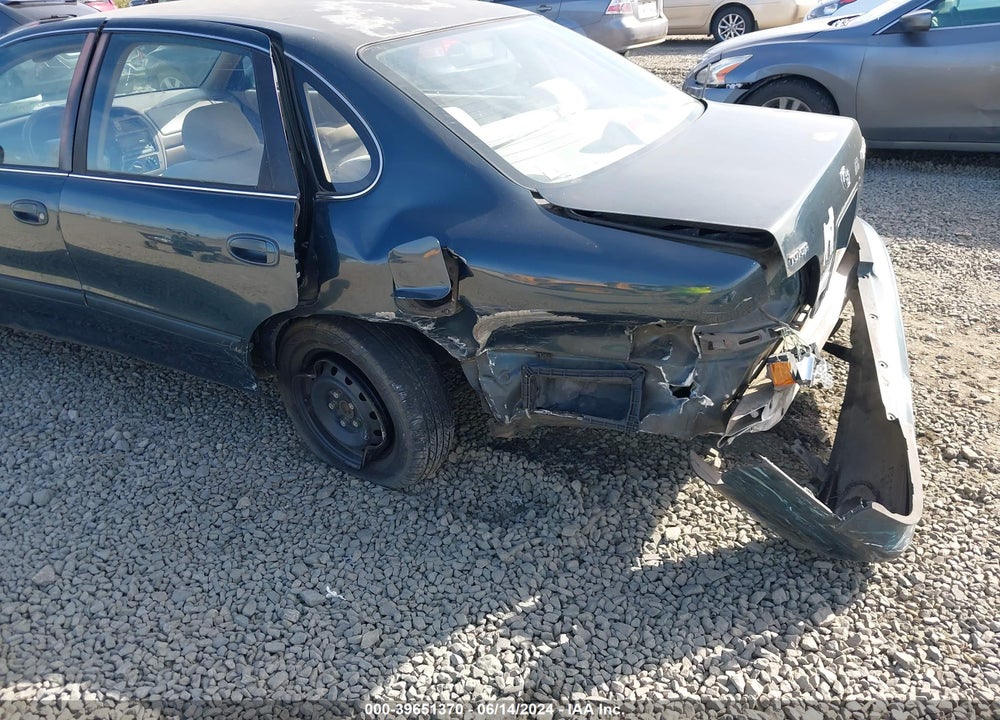 1996 TOYOTA AVALON XL/XLS VIN: 4T1BF12B3TU118712