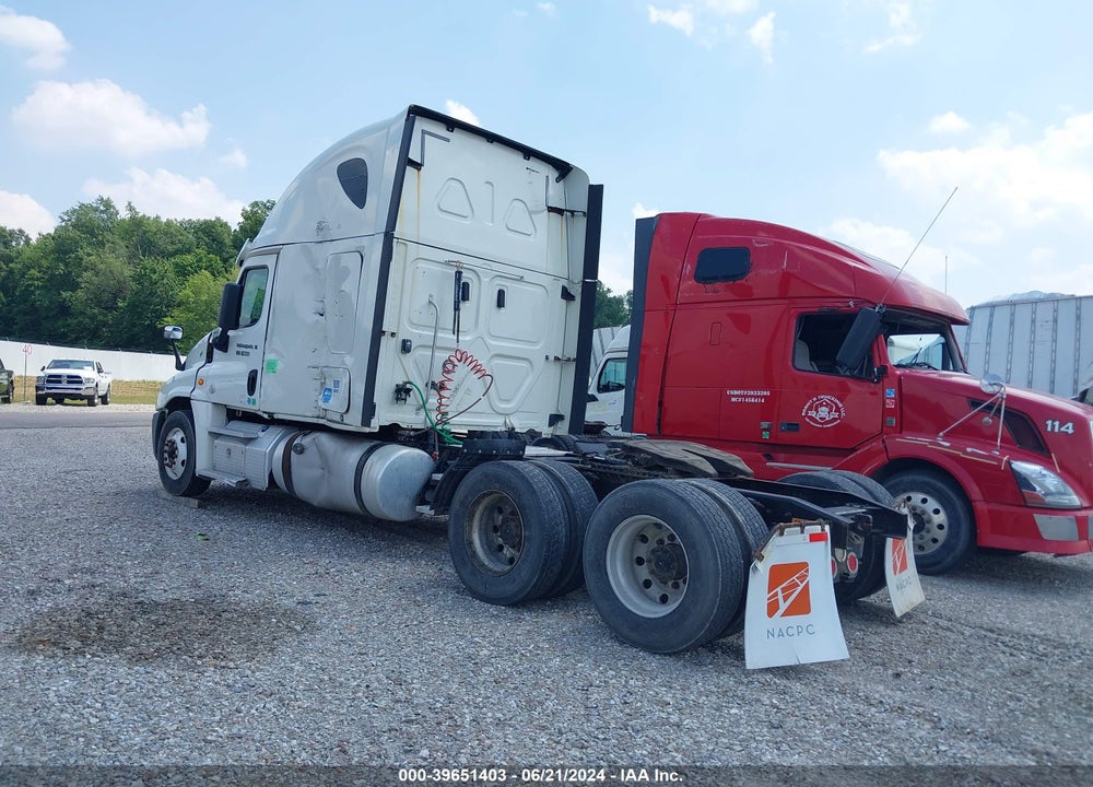 2018 FREIGHTLINER CASCADIA 125 VIN: 3AKJGLDV6JSJX7351