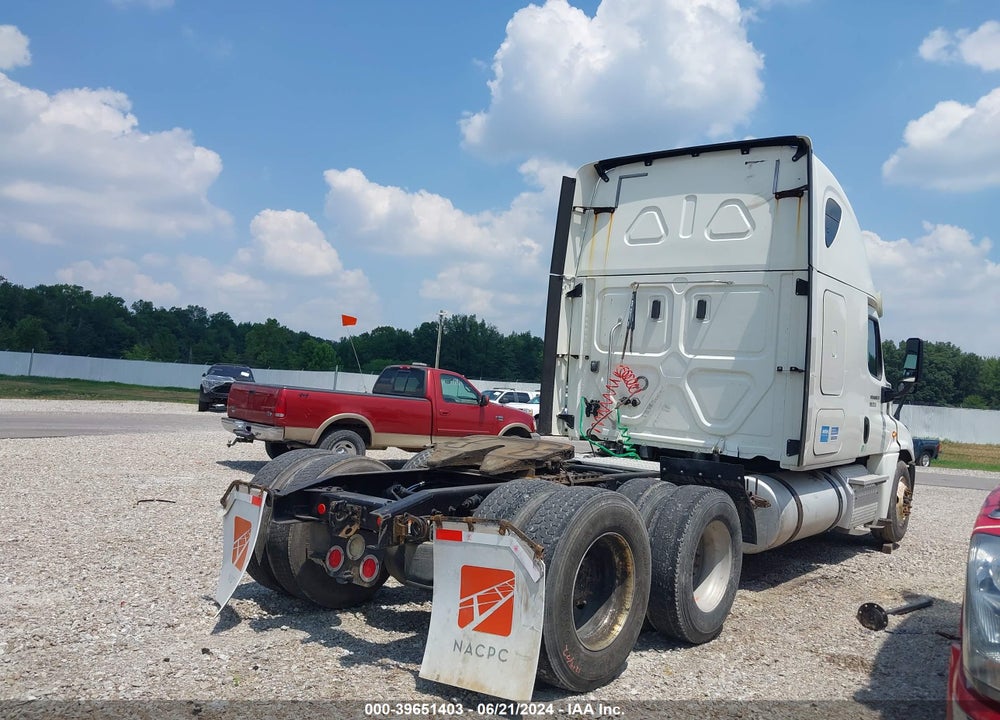 2018 FREIGHTLINER CASCADIA 125 VIN: 3AKJGLDV6JSJX7351