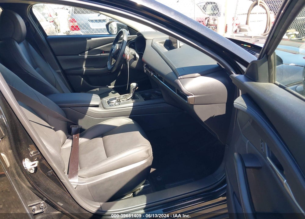 2022 MAZDA CX-30 SELECT VIN: 3MVDMBBL3NM452102