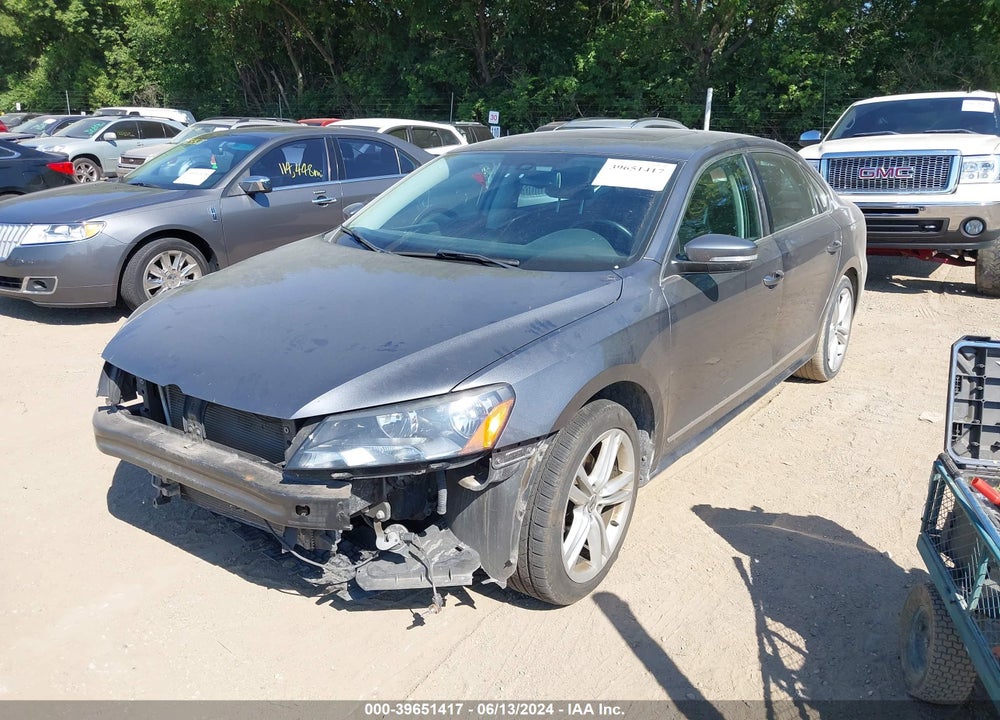 2014 VOLKSWAGEN PASSAT 2.0L TDI SE VIN: 1VWBN7A32EC066841
