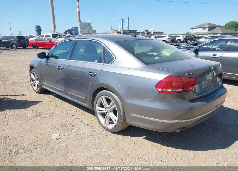 2014 VOLKSWAGEN PASSAT 2.0L TDI SE VIN: 1VWBN7A32EC066841