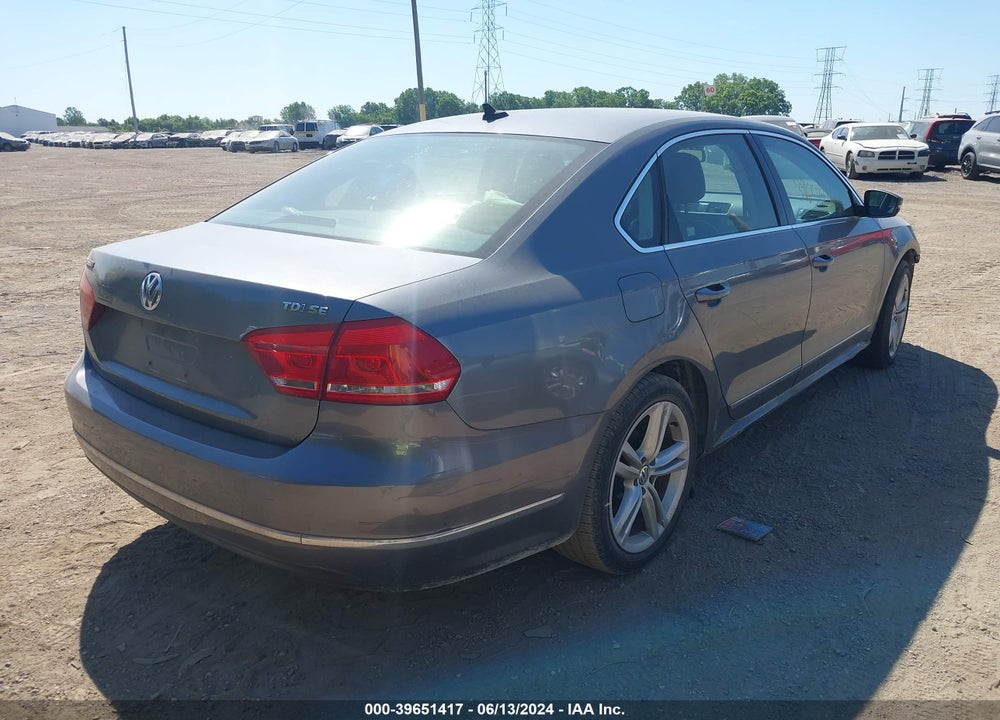 2014 VOLKSWAGEN PASSAT 2.0L TDI SE VIN: 1VWBN7A32EC066841