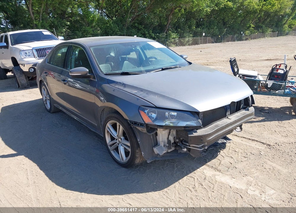 2014 VOLKSWAGEN PASSAT 2.0L TDI SE VIN: 1VWBN7A32EC066841