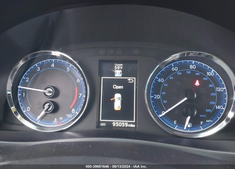 2019 TOYOTA COROLLA SE VIN: 5YFBURHE6KP878588