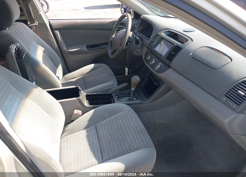 2005 TOYOTA CAMRY LE VIN: 4T1BE32K55U014434