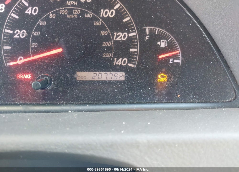 2005 TOYOTA CAMRY LE VIN: 4T1BE32K55U014434