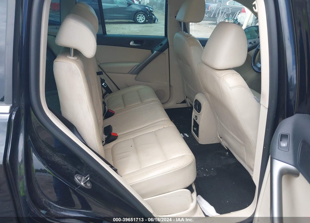 2009 VOLKSWAGEN TIGUAN SE VIN: WVGAV75N59W544034