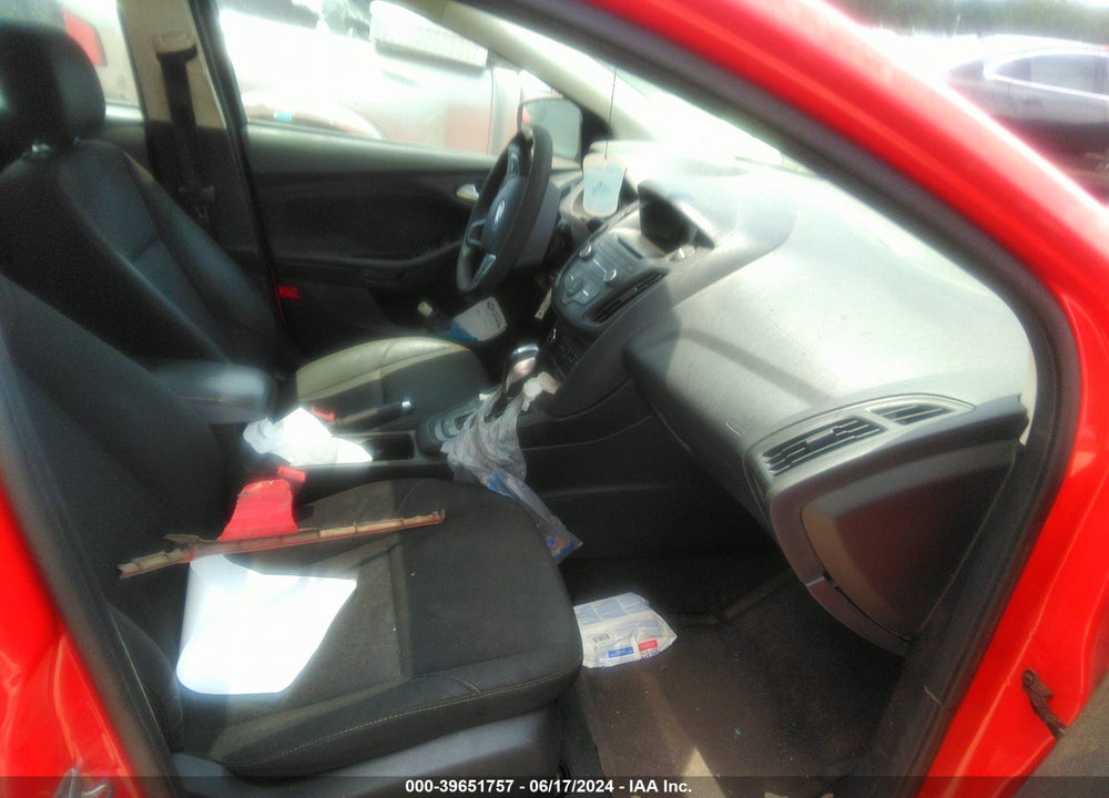 2016 FORD FOCUS SE VIN: 1FADP3K2XGL283745