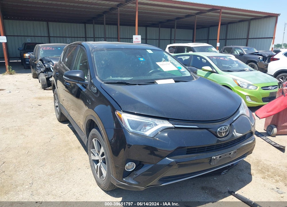 2018 TOYOTA RAV4 XLE VIN: 2T3RFREV4JW799342