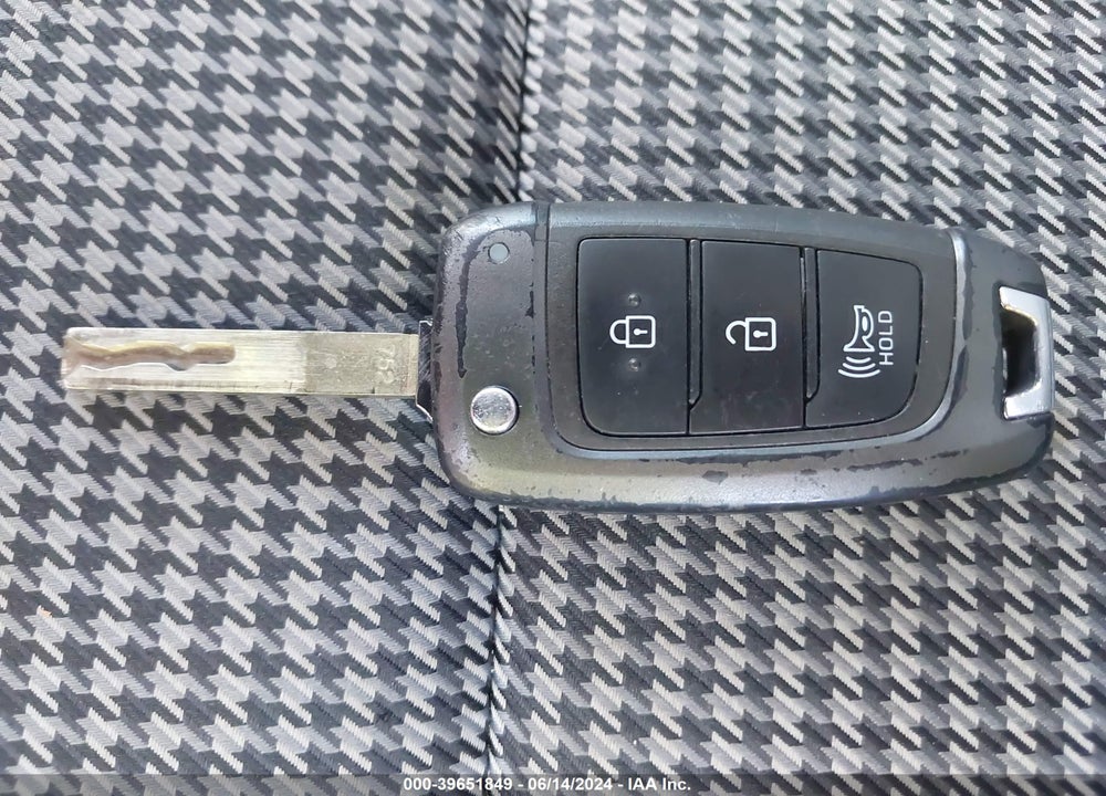 2022 HYUNDAI KONA SE VIN: KM8K2CAB3NU875640