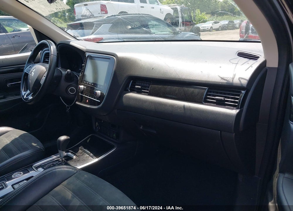 2020 MITSUBISHI OUTLANDER SE 2.4 S-AWC VIN: JA4AZ3A34LZ010738