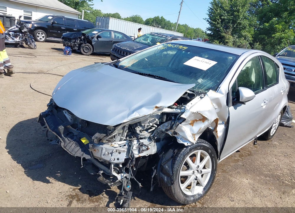 2014 TOYOTA PRIUS C THREE VIN: JTDKDTB30E1563752