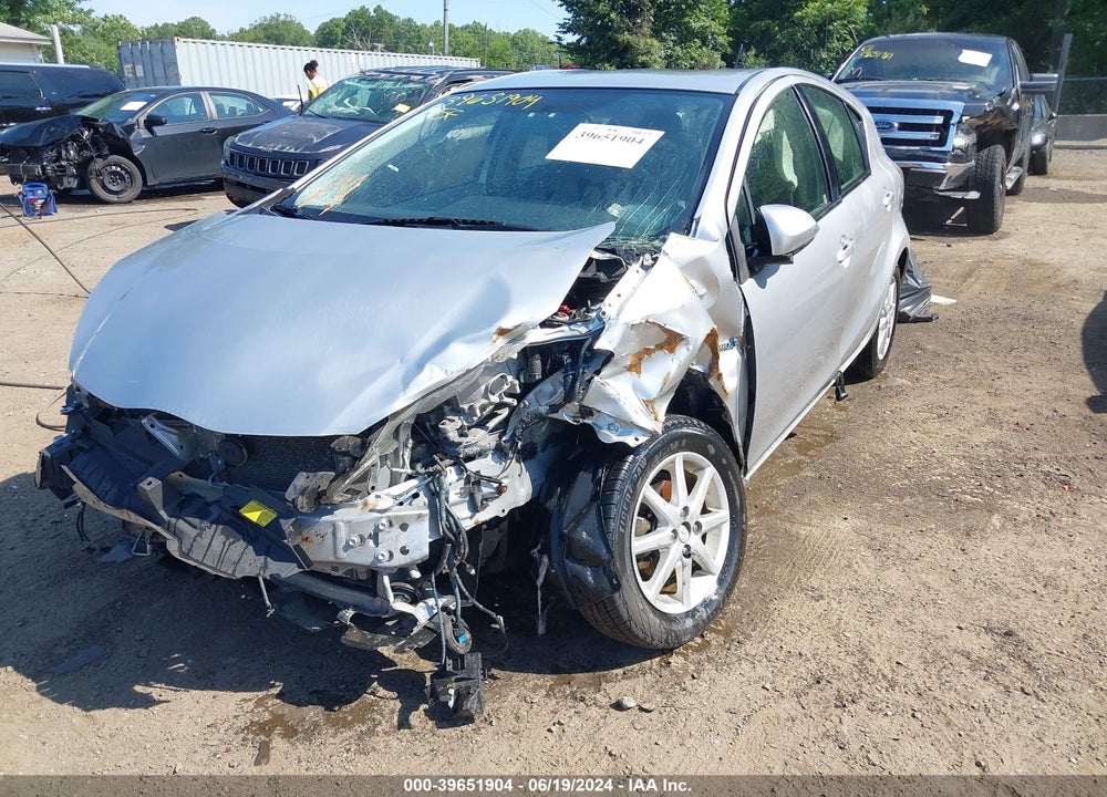 2014 TOYOTA PRIUS C THREE VIN: JTDKDTB30E1563752