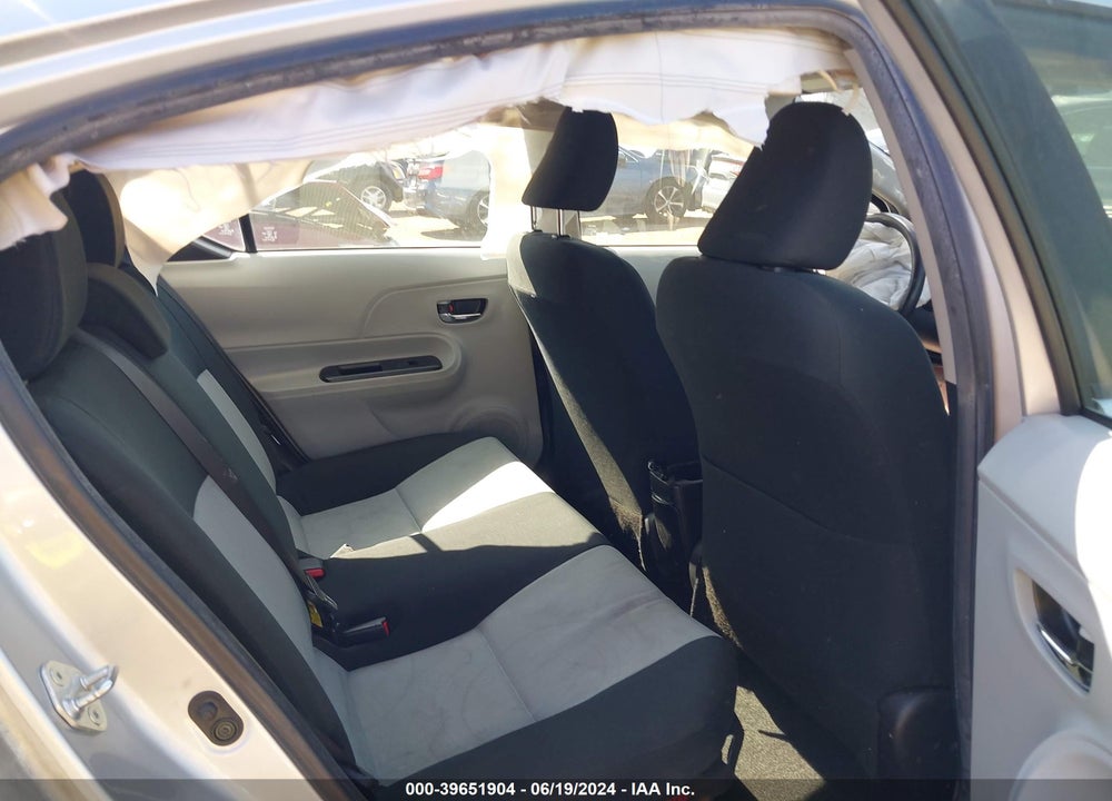 2014 TOYOTA PRIUS C THREE VIN: JTDKDTB30E1563752