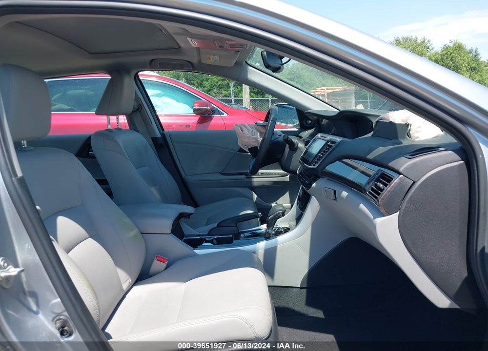 2017 HONDA ACCORD EX-L VIN: 1HGCR2F81HA242105