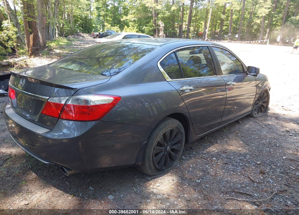 2013 HONDA ACCORD EX VIN: 1HGCR2F72DA048913