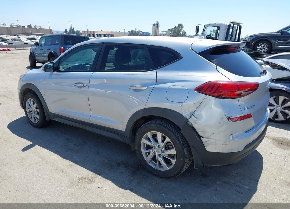 2019 HYUNDAI TUCSON VIN: KM8J23A42KU886136