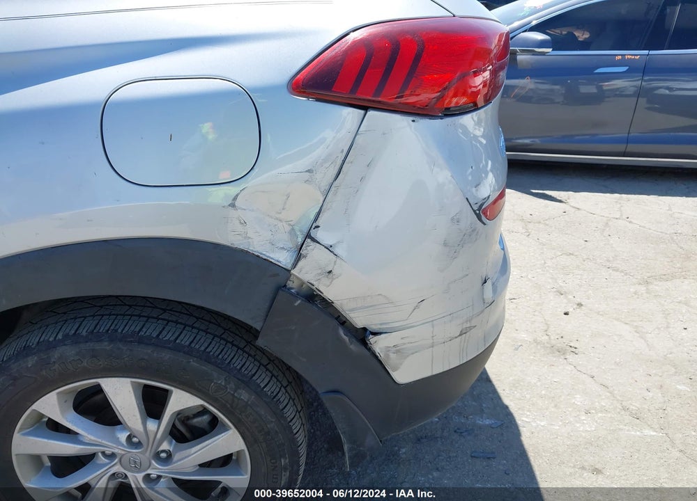 2019 HYUNDAI TUCSON VIN: KM8J23A42KU886136