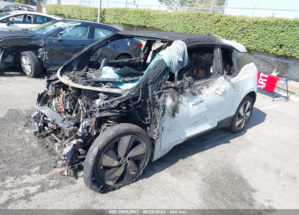 2017 BMW I3 94 AH W/RANGE EXTENDER VIN: WBY1Z8C37HV893523