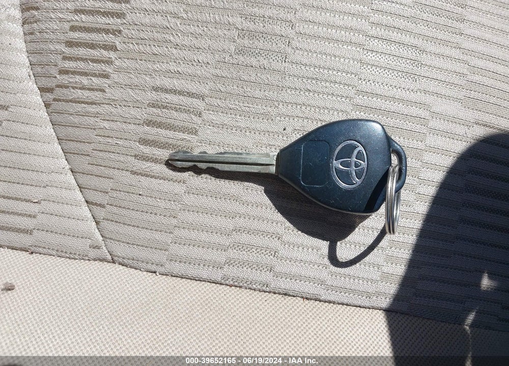 2011 TOYOTA RAV4 VIN: 2T3BF4DV1BW174940