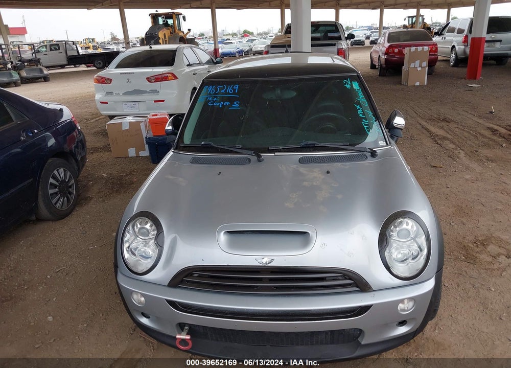 2006 MINI COOPER S VIN: WMWRE33536TL18894
