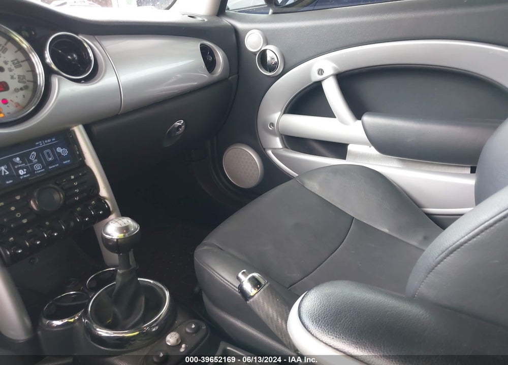 2006 MINI COOPER S VIN: WMWRE33536TL18894