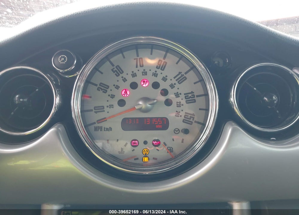 2006 MINI COOPER S VIN: WMWRE33536TL18894
