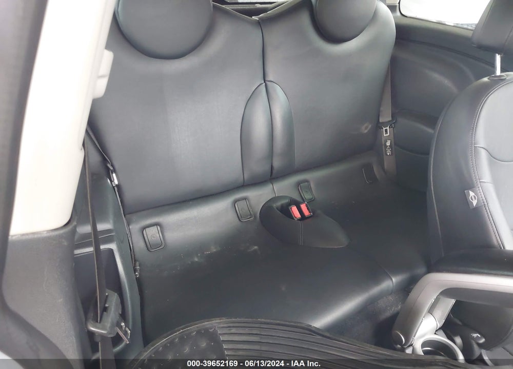 2006 MINI COOPER S VIN: WMWRE33536TL18894