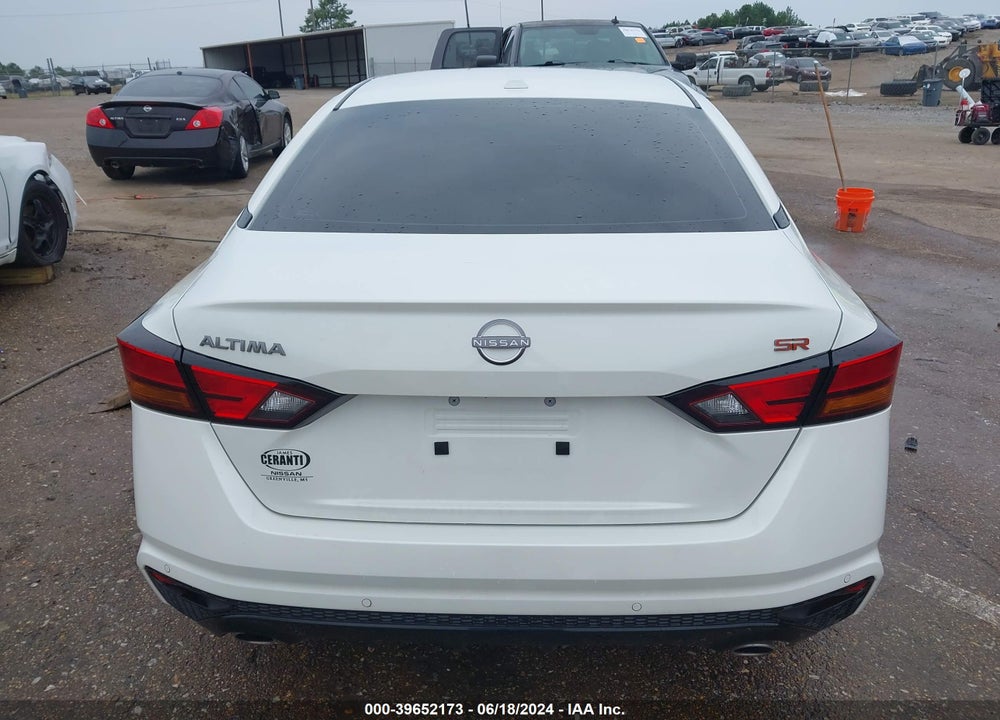2024 NISSAN ALTIMA SR FWD VIN: 1N4BL4CV2RN352663