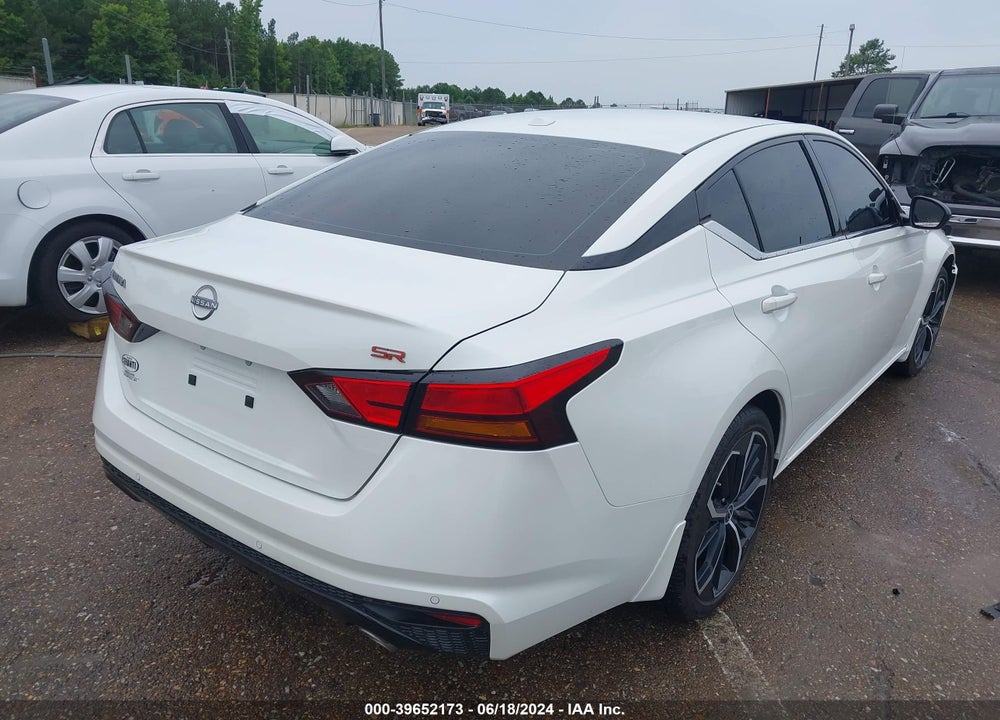 2024 NISSAN ALTIMA SR FWD VIN: 1N4BL4CV2RN352663