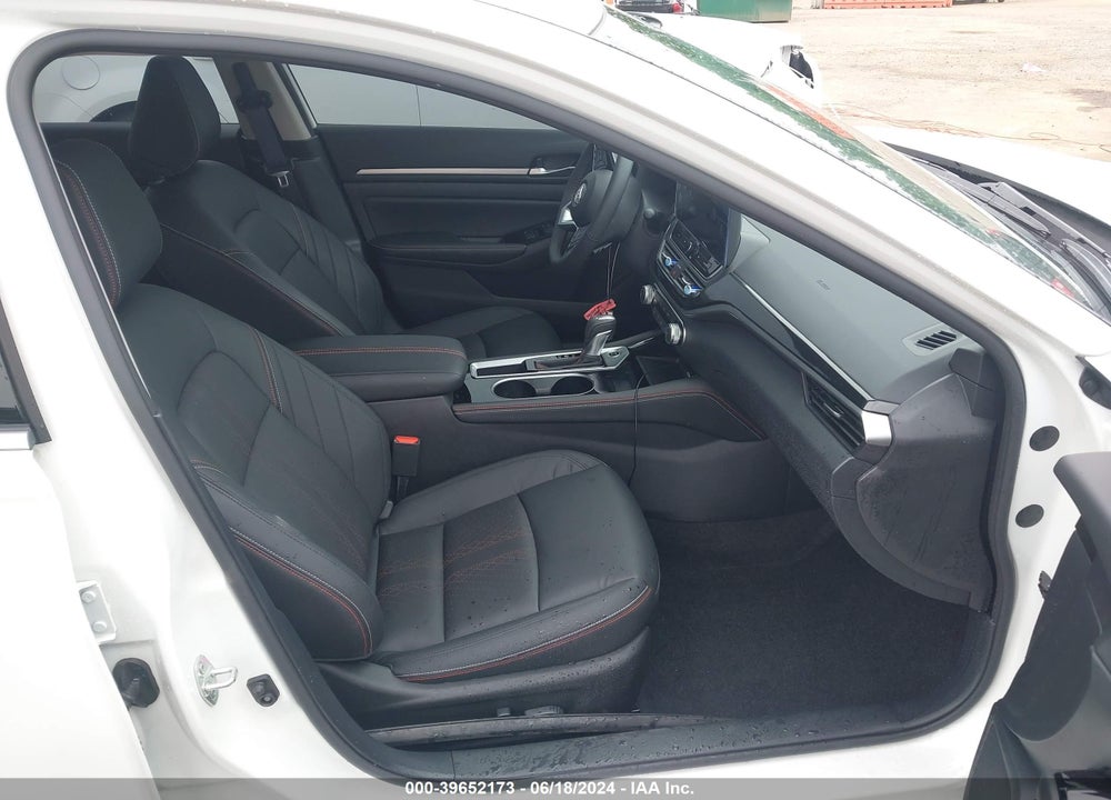 2024 NISSAN ALTIMA SR FWD VIN: 1N4BL4CV2RN352663