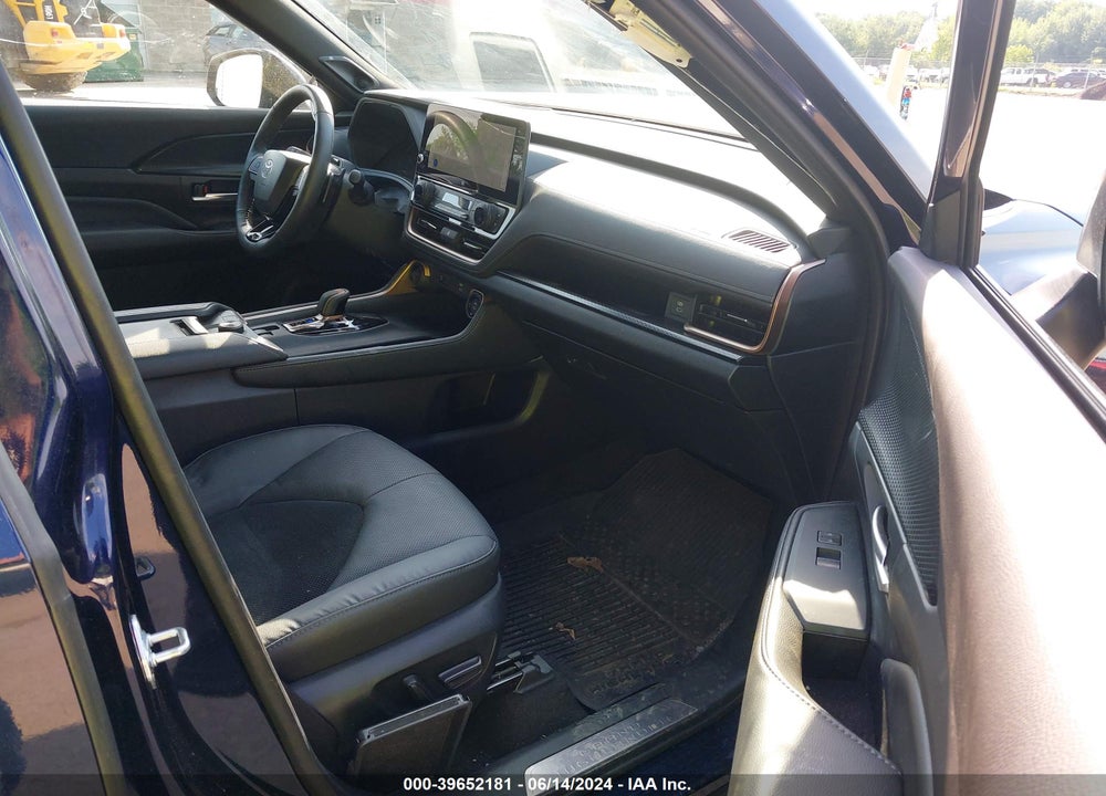 2024 TOYOTA GRAND HIGHLANDER HYBRID PLATINUM MAX VIN: 5TDADAB56RS003700