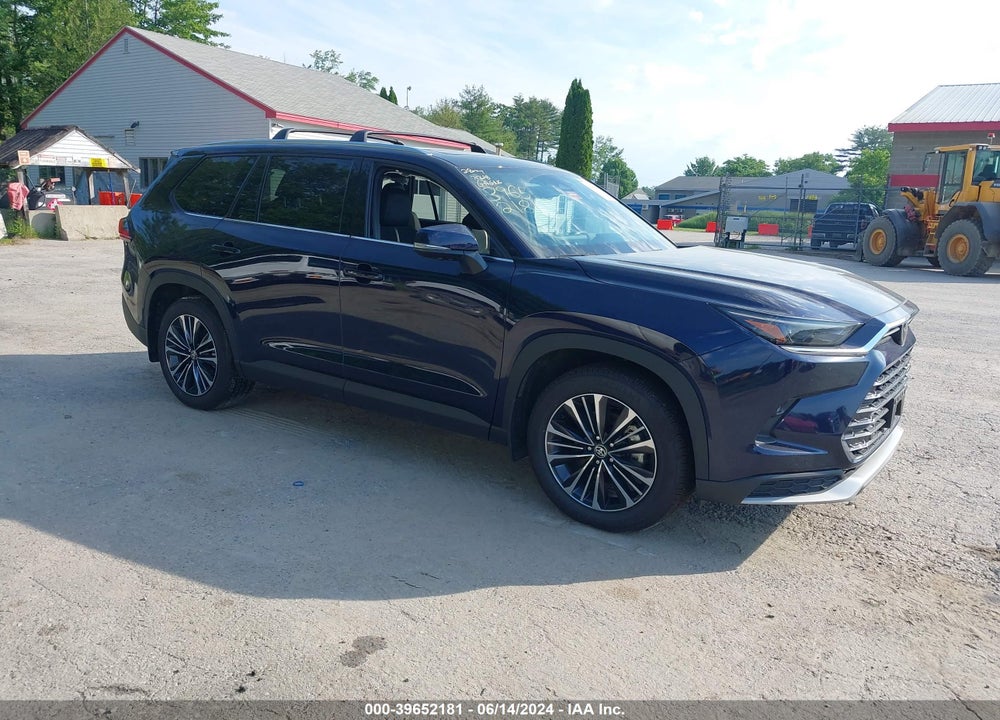 2024 TOYOTA GRAND HIGHLANDER HYBRID PLATINUM MAX VIN: 5TDADAB56RS003700