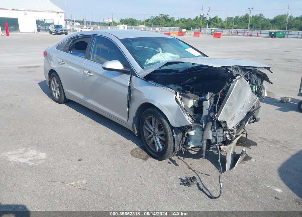2015 HYUNDAI SONATA SE VIN: 5NPE24AF6FH243060