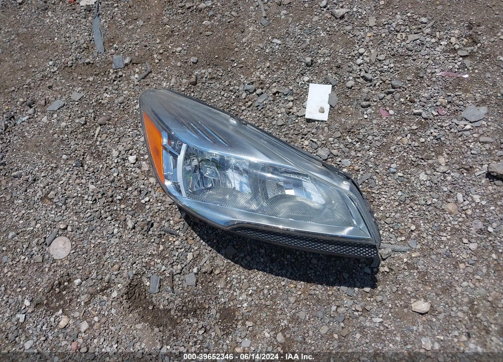 2015 ESCAPE FORD  SE VIN: 1FMCU0G70FUA27443