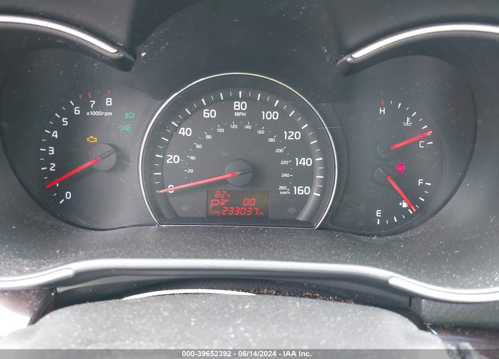 2015 KIA SORENTO LX VIN: 5XYKT3A66FG625042