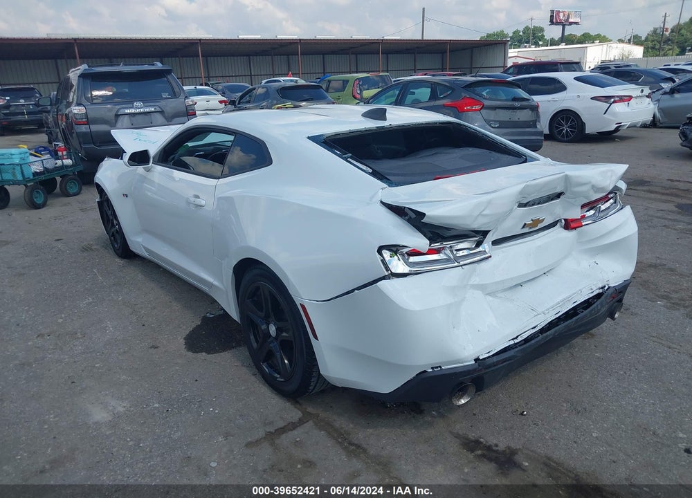 2018 CHEVROLET CAMARO 2LT VIN: 1G1FD1RS1J0123647