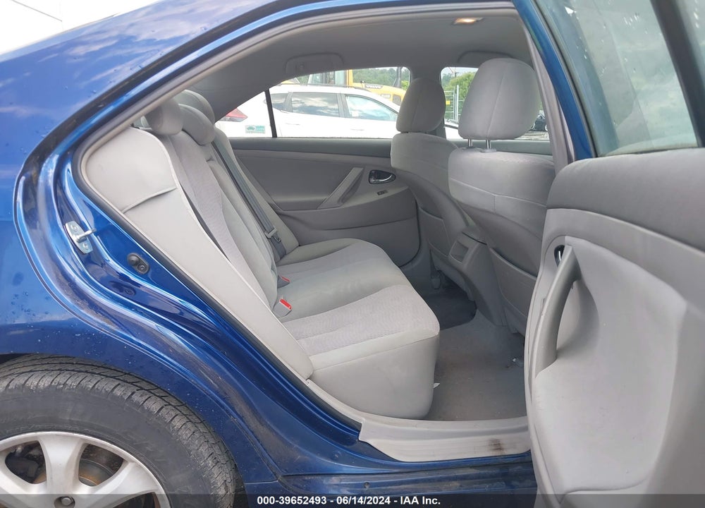 2011 TOYOTA CAMRY LE VIN: 4T1BF3EK8BU642881