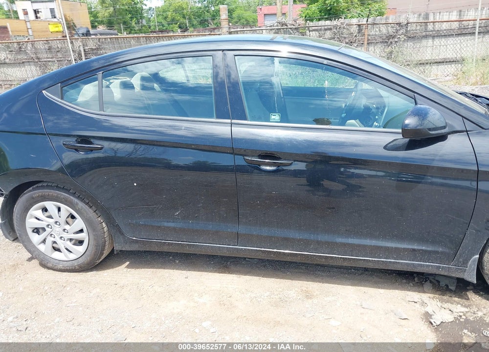2020 HYUNDAI ELANTRA SE VIN: 5NPD74LF1LH592438
