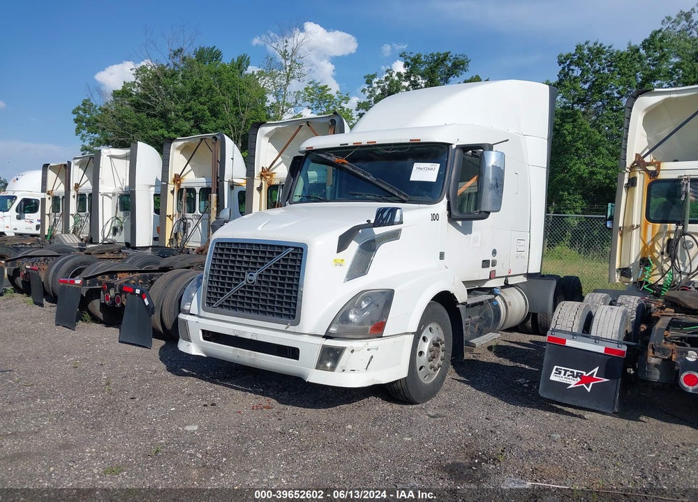 2015 VOLVO VN VIN: 4V4NC9EH6FN917671