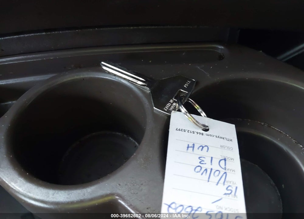 2015 VOLVO VN VIN: 4V4NC9EH6FN917671