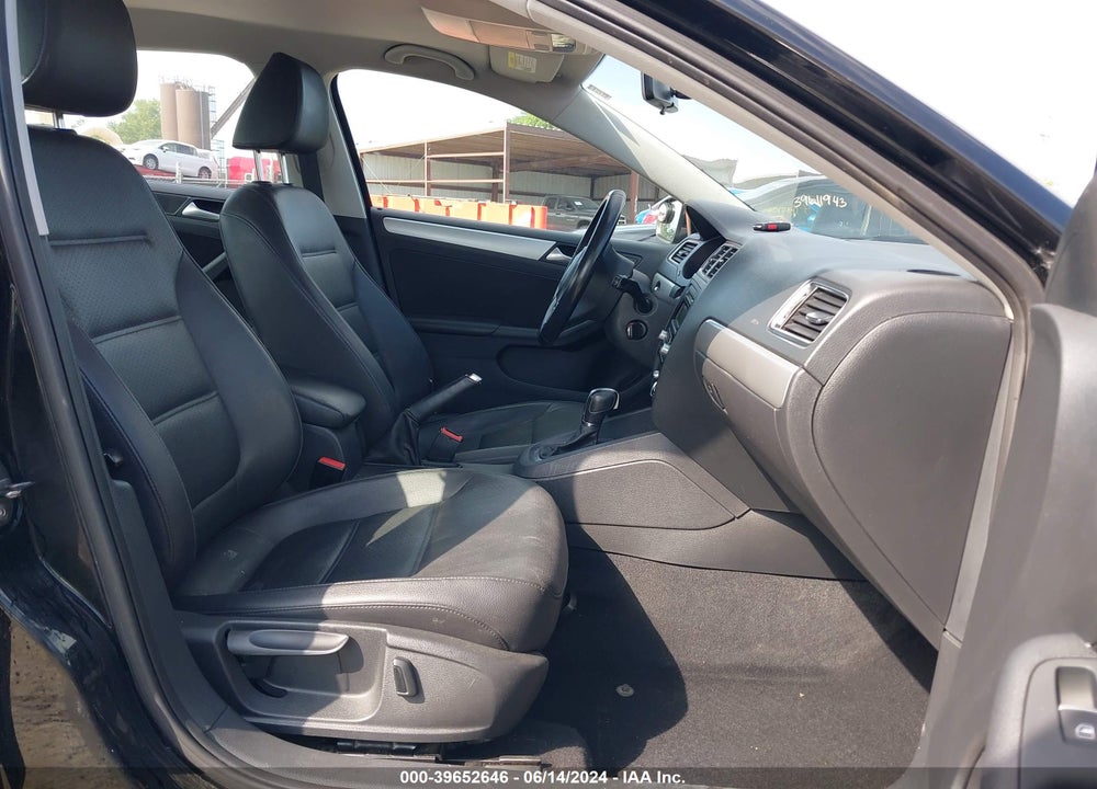 2013 VOLKSWAGEN JETTA 2.5L SE VIN: 3VWDX7AJ6DM311283