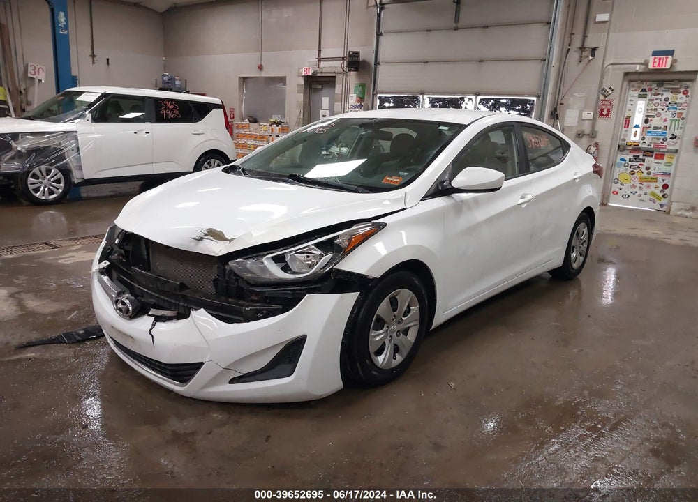 2016 HYUNDAI ELANTRA SE VIN: 5NPDH4AE8GH781035